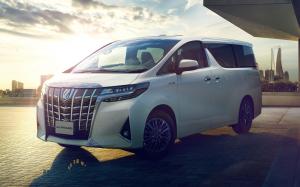 Toyota Alphard Executive Lounge